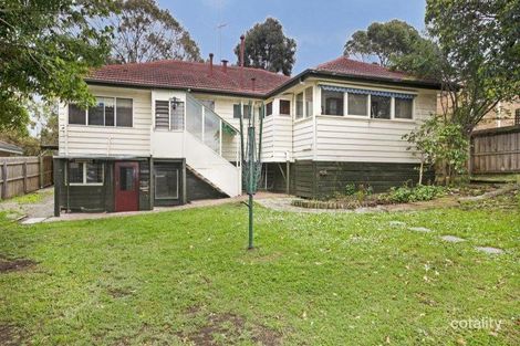 17 Montpellier Dr, Highton, VIC 3216