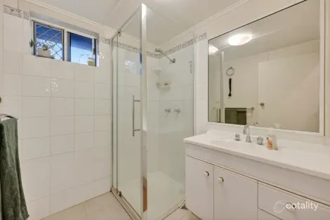 Property photo of 2A Baldey Street Hyde Park QLD 4812