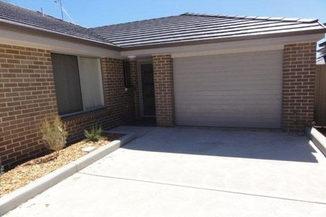 Property photo of 2/4 Deakin Close Maryland NSW 2287