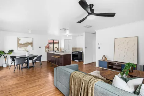 Property photo of 19 Navigator Parade Smithfield SA 5114