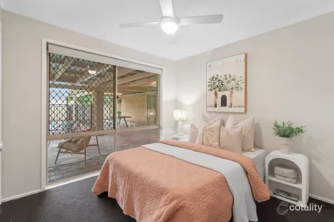 Property photo of 3 Adaminaby Drive Helensvale QLD 4212
