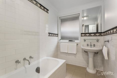 Property photo of 6 Maxine Drive St Helena VIC 3088