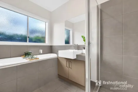 Property photo of 1/2 Belair Court Wyndham Vale VIC 3024