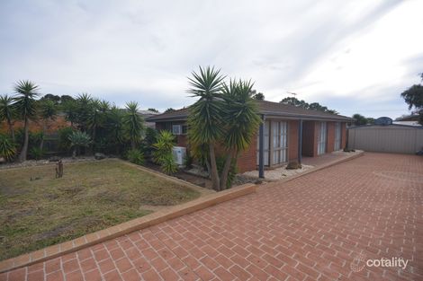 Property photo of 13 Carrington Crescent Carrum Downs VIC 3201