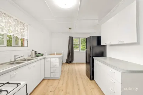 Property photo of 60 Diamond Street Riverview QLD 4303