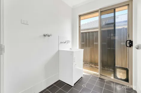 Property photo of 9 St Clair Avenue Andrews Farm SA 5114