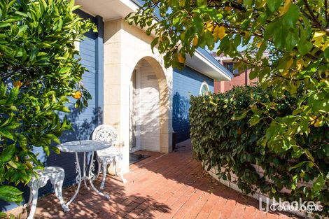 Property photo of 6 Muir Place Halls Head WA 6210