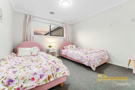 Property photo of 20 Lucy Crescent Officer VIC 3809