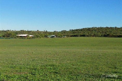 393 Isseka Rd E, Bowes, WA 6535