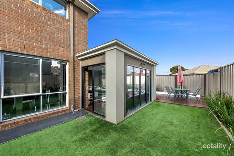 Property photo of 16 Gourlay Road Hillside VIC 3037