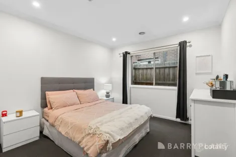 Property photo of 11 Benambra Street Tarneit VIC 3029