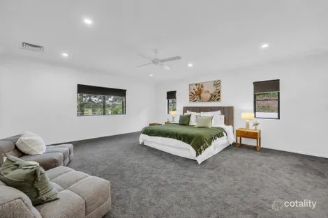 Property photo of 17 Vivian Place Samsonvale QLD 4520