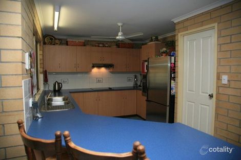 Property photo of 20 Deakin Court Southside QLD 4570