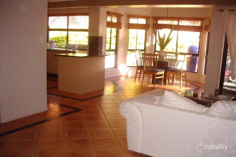 Property photo of 17 Waterford Place Bridgeman Downs QLD 4035