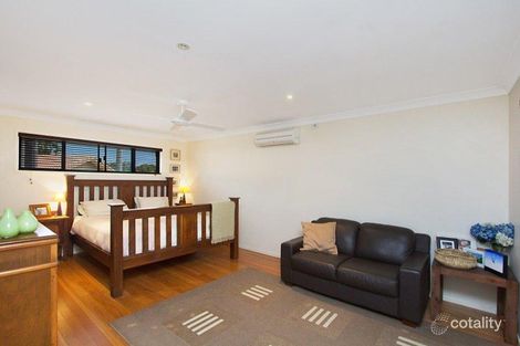 Property photo of 12 Kauri Court Palm Beach QLD 4221