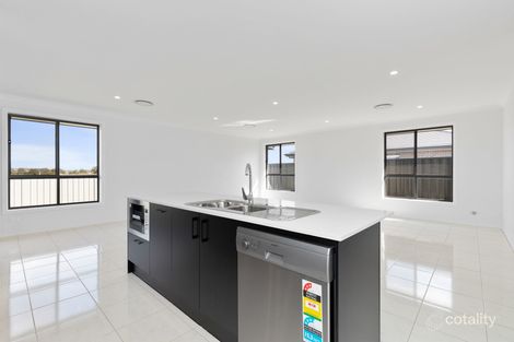 Property photo of 34 Dairyman Drive Lochinvar NSW 2321