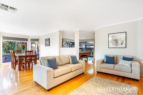 Property photo of 30 Warbler Walk South Morang VIC 3752