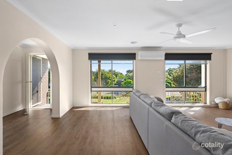 Property photo of 5 Barook Place Springdale Heights NSW 2641
