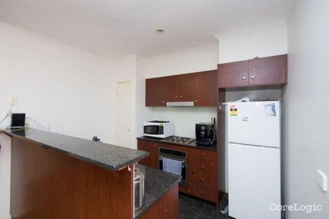 Property photo of 21 Ribbony Walk Maribyrnong VIC 3032