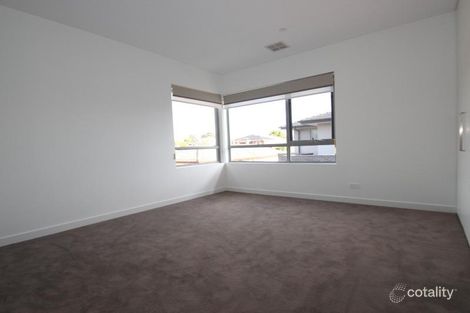 Property photo of 2/4 Kuebler Street Glen Waverley VIC 3150