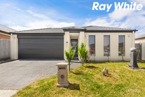 Property photo of 12 Currawong Crescent Pakenham VIC 3810