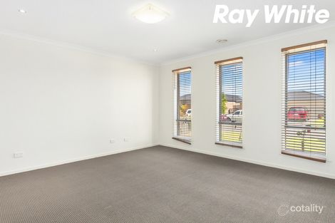 Property photo of 12 Currawong Crescent Pakenham VIC 3810