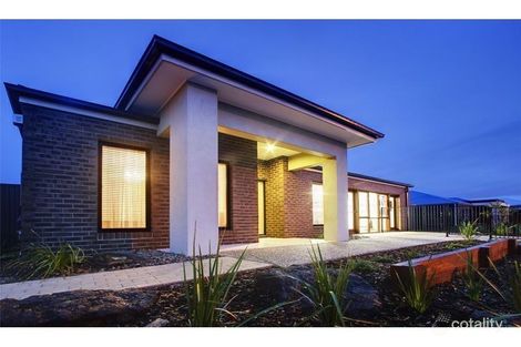 137 Dalray Cres, Kurunjang, VIC 3337
