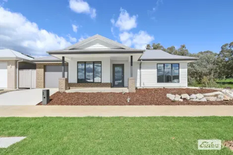 77 Glenwood Bvd, Baranduda, VIC 3691