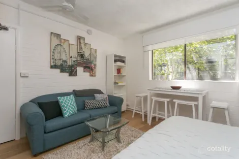 Property photo of 2/25 Redan Street St Kilda VIC 3182