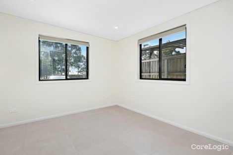 Property photo of 28 Greenway Drive West Hoxton NSW 2171