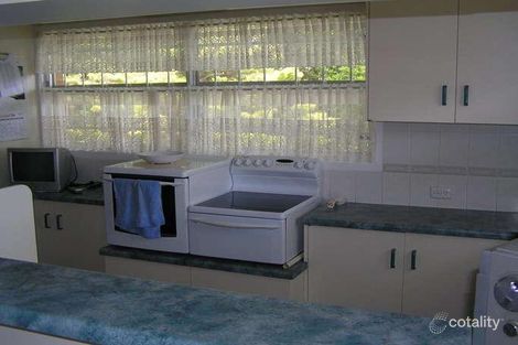 Property photo of 3 Benjamin Street Mount Lofty QLD 4350