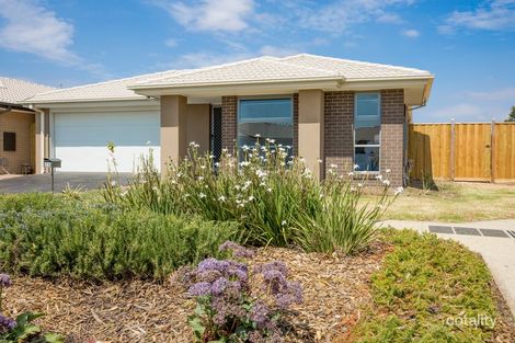 Property photo of 35 Caversham Drive Pakenham VIC 3810