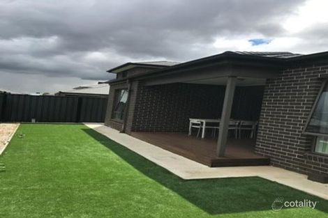 Property photo of 12 Glenfern Circuit Truganina VIC 3029