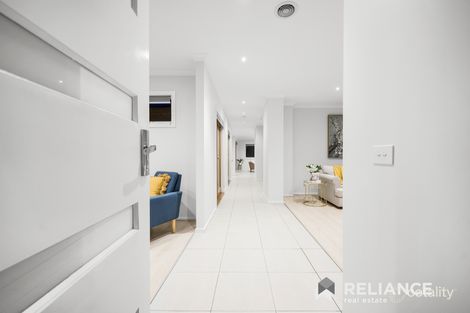 Property photo of 14 Isaacs Walk Point Cook VIC 3030