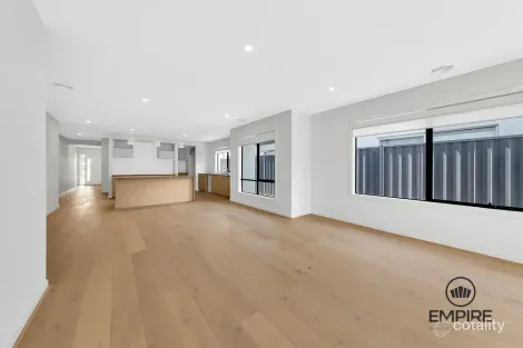 Property photo of 65 Shearjoy Loop Clyde North VIC 3978