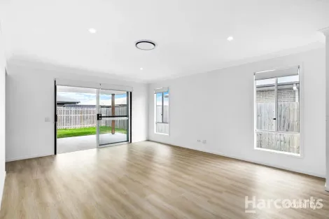 Property photo of 49 Frederick Circuit Eli Waters QLD 4655