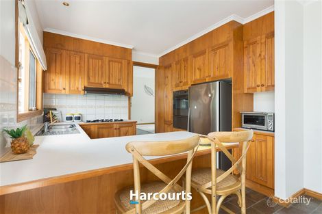 Property photo of 58 Lawrence Drive Berwick VIC 3806