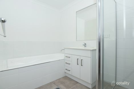 Property photo of 2/19 Ena Street Cotswold Hills QLD 4350
