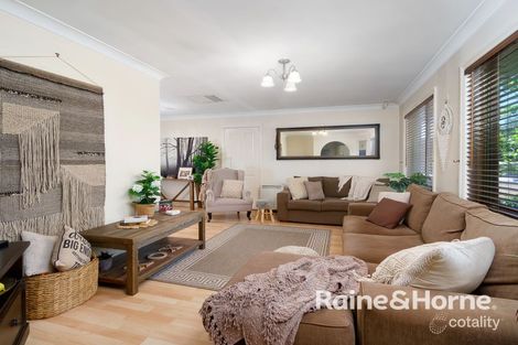 Property photo of 10 Tura Place Glenfield Park NSW 2650