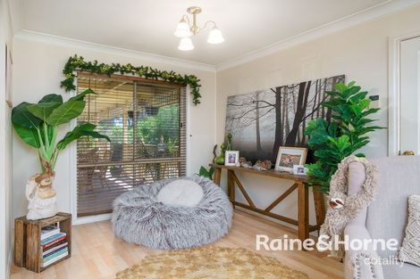 Property photo of 10 Tura Place Glenfield Park NSW 2650