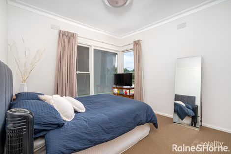 Property photo of 33 Hodson Avenue Turvey Park NSW 2650