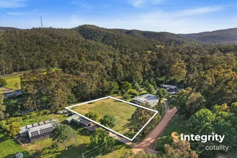 Property photo of 33 Forest Road Flowerdale VIC 3717
