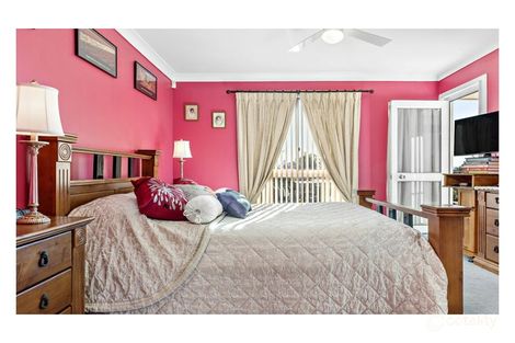 Property photo of 126 St Clair Avenue St Clair NSW 2759