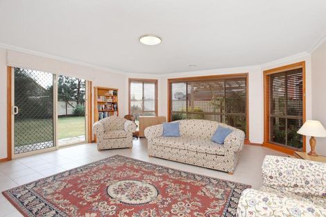 Property photo of 27 Frances Browne Way Tarneit VIC 3029