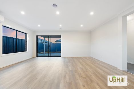 Property photo of 69 Shearjoy Loop Clyde North VIC 3978