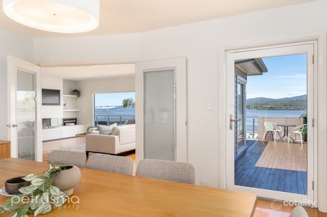 Property photo of 142 Derwent Avenue Lindisfarne TAS 7015