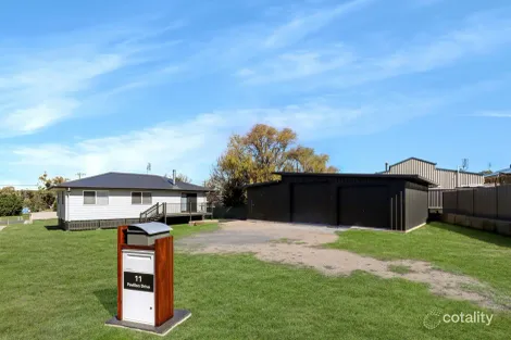 Property photo of 11 Pavilion Drive Stanthorpe QLD 4380
