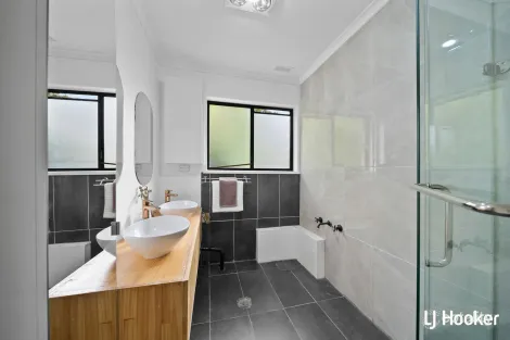 Property photo of 6 Whitelegge Close Florey ACT 2615