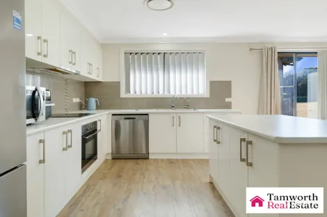 Property photo of 52 Manilla Road Oxley Vale NSW 2340