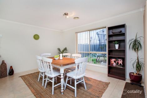 Property photo of 11 Gill Place Caroline Springs VIC 3023
